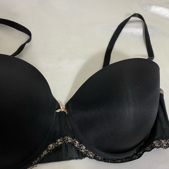 Other - Bra wired black womens euc 34B